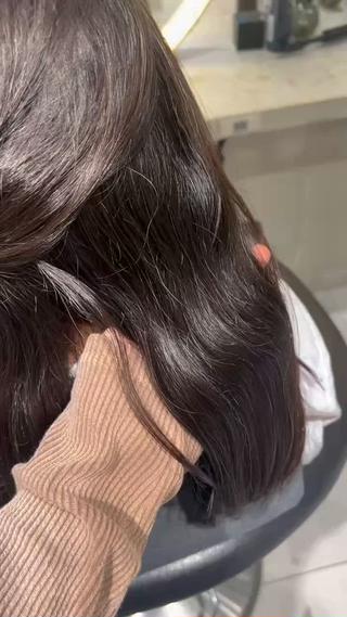 保存してカウンセリングでお使いください❧
✰癖・うねりが出てきた、気になりはじめた
✰中々まとまらない
✰絡まりがひどい
✰他店で縮毛矯正を断られてしまった
こんな方ぜひ一度お任せください
✯真っ直ぐすぎない柔らかいストレート
✯ブリーチ矯正
✯巻ける縮毛矯正
✯九州唯一の最高級トリートメント
お客様1人1人の髪質・履歴に合った薬剤選定や施術をしいちばん素敵で手触り質感のいい縮毛矯正をご提案致します
現在、カット・カラー・縮毛矯正のモデルさんを募集しております
︎𝐚𝐢𝐫𝐚︎