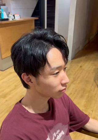 韓国風ヘアー
上げも下ろしもできるスタイル