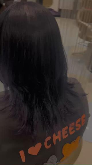 カラー 靍田 楓華のヘアスタイル