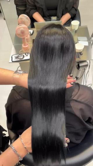 ロング カラー 暗髪、透明感 レイヤー指名No.1のヘアスタイル