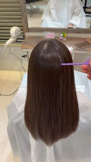 酸性ストレートで自然なツヤ髪へ
ダメージを抑えながら、柔らかくまとまる質感に仕上げました。朝のスタイリングも楽になり、湿気の多い季節でも扱いやすい髪へ。
髪質やダメージレベルに合わせて薬剤を選定しておりますので、インスタdmにてお気軽にご相談ください
インスタ: 22.22.s0