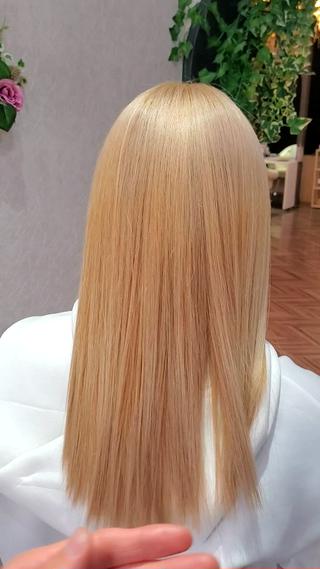 セミロング カラー 小島　崇義 ブリーチお任せ下さいのヘアスタイル