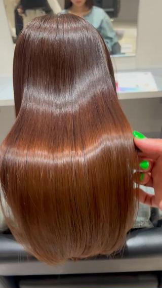 セミロング カラー レイヤー×艶髪特化 マネージャー安藤光司のヘアスタイル