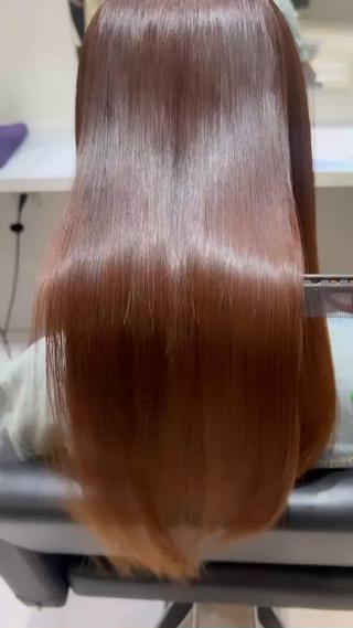 ロング カラー レイヤー×艶髪特化 マネージャー安藤光司のヘアスタイル