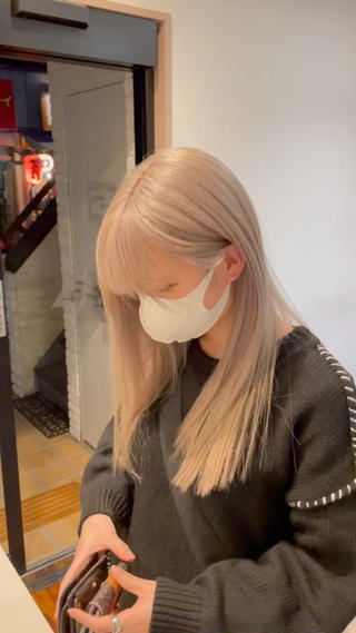 ホワイトベージュ