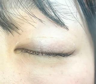 束感×ツヤ感で魅せる、あか抜けラッシュリフト
まつげの1本1本を丁寧に整えて、
ぱっちり束感のあるデザインに仕上げました
光をまとったようなツヤ感がプラスされて、
横顔まで映える、あか抜け目元に
ビューラーでは出せない、
繊細さと持続力がラッシュリフトの魅力です
「目元を自然に大きく見せたい」
「束感を出したいけど派手すぎるのは苦手」
そんな方にぴったりのデザインです
⸻
+アイシャンプーでまつ育&モチUPもおすすめ!
#束感まつげ
#ラッシュリフト大阪
#韓国風まつげパーマ
#まつげパーマ中崎町
#ぱっちりアイ
#ツヤまつげ