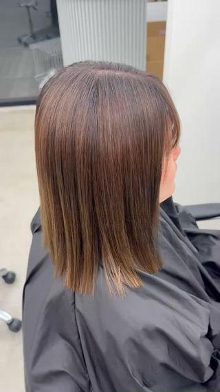 ミディアム オヤマ アキラのヘアスタイル
