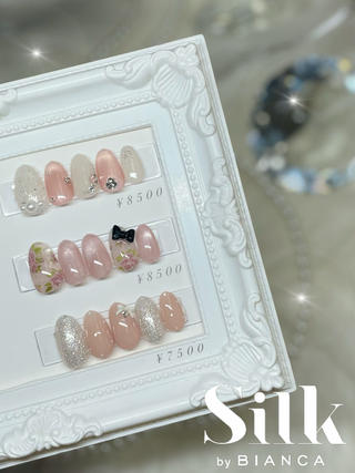 ネイル 𝐒𝐢𝐥𝐤 🎀𝐚𝐧𝐧𝐚のネイルデザイン
