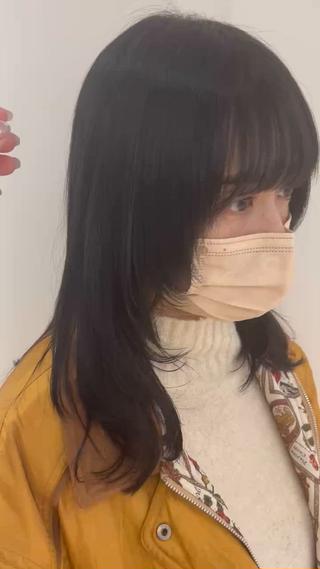 光に当たると青みが見えるブルーブラック
ワンカラーでできる最大限のブルーブラックぜひ