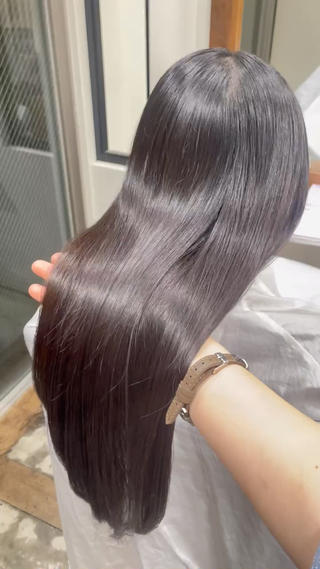 艶を、あなたの毎日に。
髪質改善 × トリートメント × カット × ストレート
すべての技術に「艶」を込めて。
ご予約はプロフィールリンクから