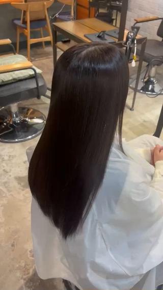 髪質改善ストレート
手で乾かしただけ ブロー仕上げのアイロンオイル無し 