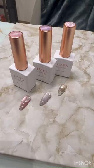 セミロング イレジスティブル ネイルズのネイルデザイン