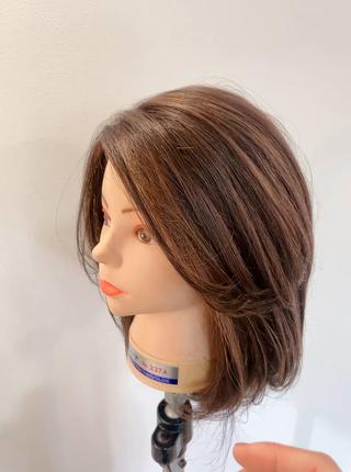 カラー 荒牧 絵美のヘアスタイル