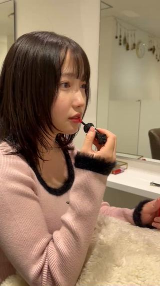 顔周りレイヤー

ウルフっぽさもありつつ巻き方変えれば韓国風レイヤーにもなります

2wayで楽しめるスタイルです


10代、20代からのウルフスタイル支持多数

武蔵小金井でウルフ特化の美容師です

骨格に合わせてのウルフスタイル得意としてます

#ウルフカット#インナーカラー#ミディアムウルフ#ロングウルフ#レイヤーカット#デザインカラー#ウルフカット#韓国風レイヤー 