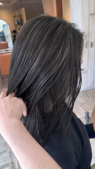 ミディアム 福田花音/スタイリ スト兼任アイリストのヘアスタイル
