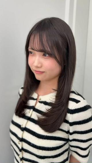 セミロングのレイヤーカットもかわいい♡♡
ワンカールはもちろん巻き髪スタイリングもふわふわ可愛く仕上げます鏡を見る度にテンションあがるヘアスタイルぜひお任せ下さい️