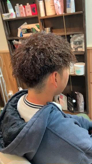 マッシュベースのツイストスパイラルパーマです