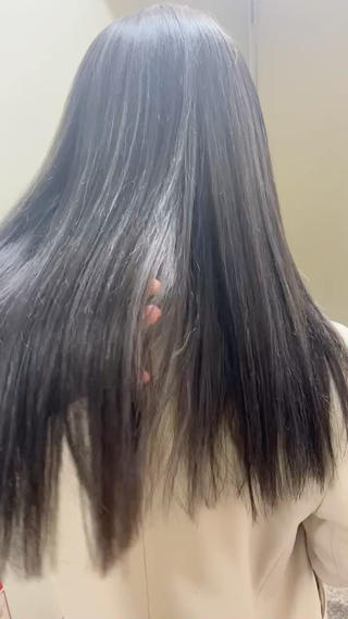 セミロング 新宿/顔周りカット +レイヤー＝しずく♩のヘアスタイル