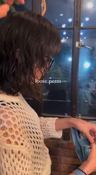 loose perm
柔らかな動きとラフな質感のloose perm。
強すぎないカールで、自然なくせ毛のようなニュアンスに◎