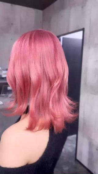 カラー amy .のヘアスタイル