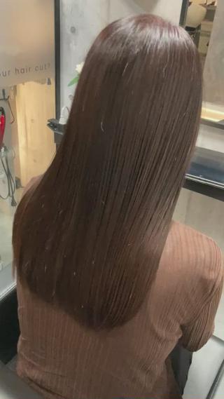 セミロング TAKAMI 髪と爪を同時に施術のネイルデザイン