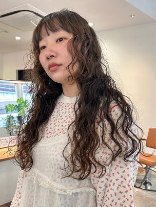 ロング みうら ありさのヘアスタイル