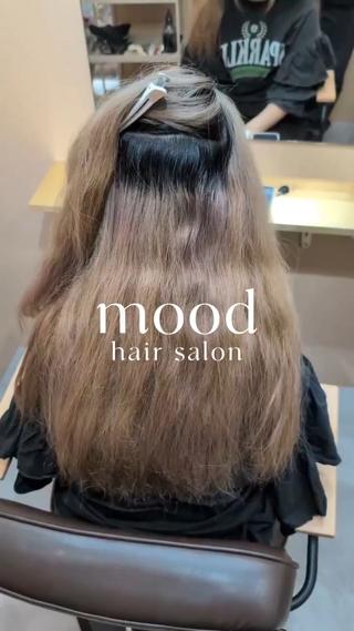 ロング パーマ mood 髪質改善 ダブルカラーのヘアスタイル