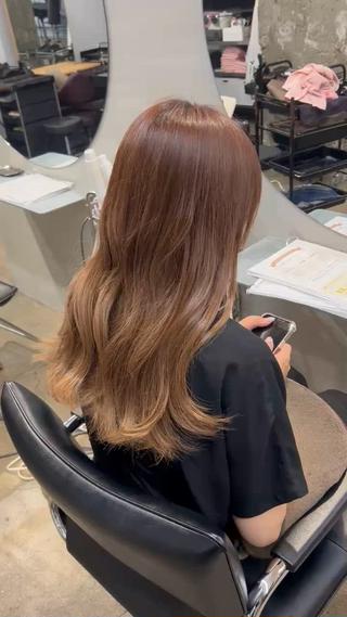 ロング サワムラ ソナタのヘアスタイル
