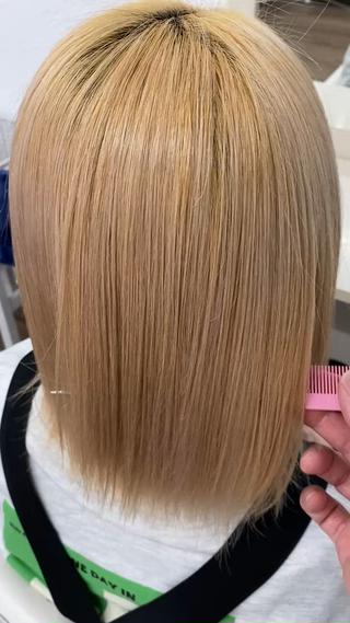 ブリーチ毛の方、毛先が一年以上繰り返しのブリーチ毛で
すがツヤツヤサラサラに!!