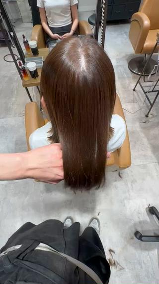 オリーブベージュ
トーン9〜10トーン
透明感抜群の色落ちまで可愛いカラーです