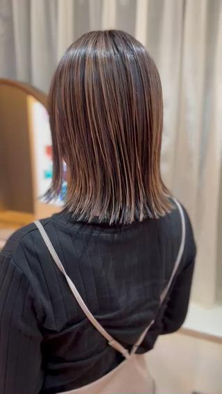 ミディアム カラーソムリエ🎨 seina🪐のヘアスタイル