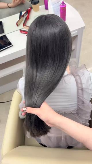 ロング カラー XELM高崎 nearaのヘアスタイル