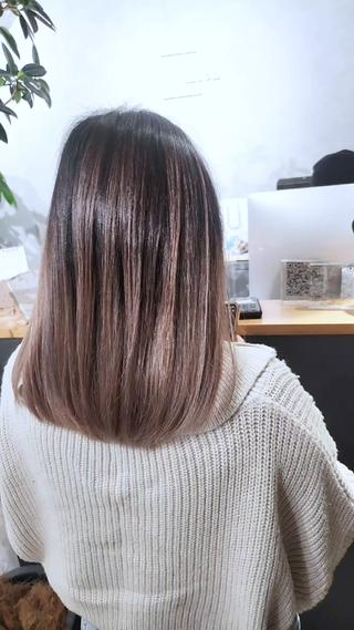 セミロング カラー 金田 拓也のヘアスタイル