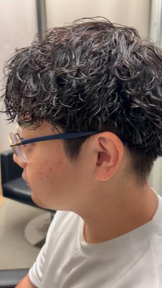 パーマ メンズ 亀田 稜太のヘアスタイル