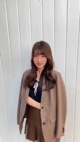 《カット》
私のカットは、ただレイヤーを入れている訳ではなく、
巻いたときにどう動いてほしいのか、
どこに厚みやまとまりがほしいのか、
どこにボリュームがほしいのか、
いちばんベストになるシルエットになるよう全て計算して作ります!
《カラー》
ブリーチしなくても透明感でツヤカラー出したい方
ブリーチありで高発色、色味で楽しみたい方
色持ちを持たせたい方
さりげないデザインで他と差をつけたい方
《トリートメント》
韓国っぽい艶髪を再現されたい私のお客様はかなりリピーターが多いです!
シルクのようなワンランク上の極上の艶髪を是非一度は体感して頂きたいです!
