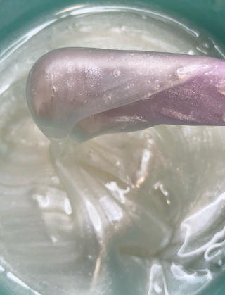 Pearl wax
フェイシャルワックスに
new waxが追加されました
こちらロジン入りなのでロジンアレルギーの方は
ロジンフリーのワックスのみでの施術となります