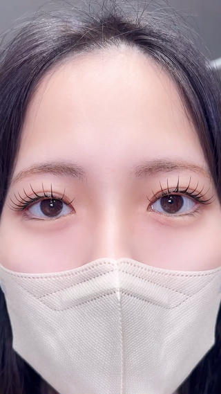 イベント前の目元準備に。
自然にぱっちり整えたい方は
【まつ毛パーマ】
長さも出してしっかり華やかにしたい方は
【アンドヘルシー100本】
LED装着対応で、モチも安定。
下がりまつ毛さんでも
整えて根元から立ち上げることで
目元の印象はぐっと変わります。
卒業式・入学式・ライブ・大切なご予定前に。
直前はご予約が集中しやすいため
お早めのご予約がおすすめです。
明治神宮前/原宿/渋谷
