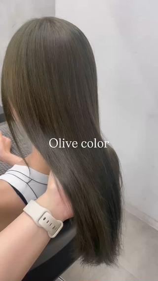 ロング 角田 萌夏のヘアスタイル