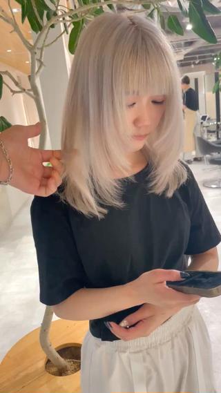 セミロング 神戸でブリーチなら puty/レイヤーのヘアスタイル