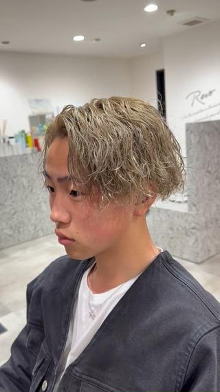 ショート パーマ メンズ Revo北安江店 でのいっさのヘアスタイル