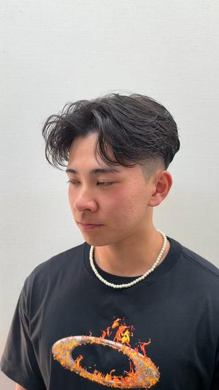 ショート パーマ メンズ 💈ニュアンスパーマ センターパート💈のヘアスタイル