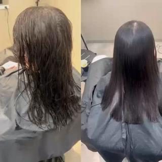 乾かしただけです。室内照明のみ。
細毛で濡らすとウネウネに癖が出る方。
艶々鏡面仕上げになりました
神戸三宮で美髪縮毛矯正・白髪縮毛矯正の髪質改善特化美容師しています
30代から髪の毛はだんだん弱くなっていきます。
出る症状
パサパサになりやすくなった。
艶が少なくなった
毛先がまとまりづらく、引っかかり始めた。
うねり始めた。
癖が強くなった。
前髪が割れ始めた。
トリートメントの効きが悪い。
この上記に当てはまる方は
美髪矯正で艶々、サラサラな美髪に変われる可能性があります。一度お悩みお聞かせください。
今なら新規のみ限定で割引価格で提供しています