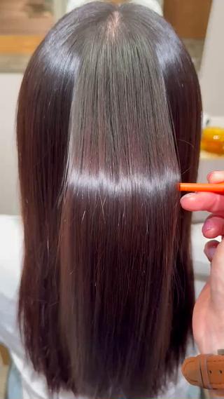 ロング 安藤 里奈のヘアスタイル