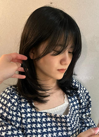 顔周りレイヤーが可愛い⸝⸝ ꒱꒱ 
耳かけしたり動くとよりレイヤーが見えてくれるのがポイントです♬

レイヤー入れても結びたい方、初めてレイヤーを入れる方はぜひお任せください☆ 