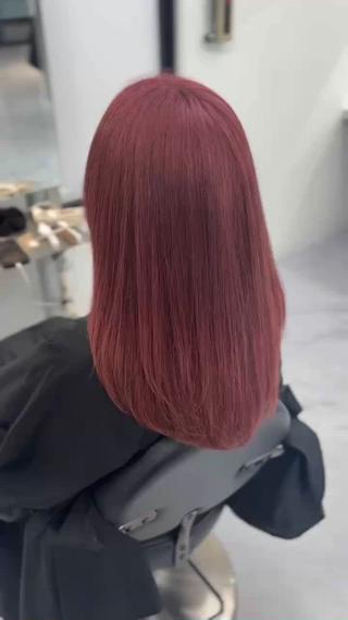 カラー VEGA日並 樹里のヘアスタイル