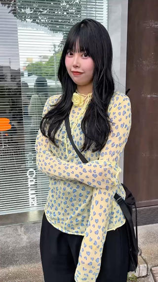 暗めでも可愛いolive 

レイヤーが入ってるので緩く巻いても可愛く仕上がる
普通のロングに飽きてきた方にもおすすめです☆ 
