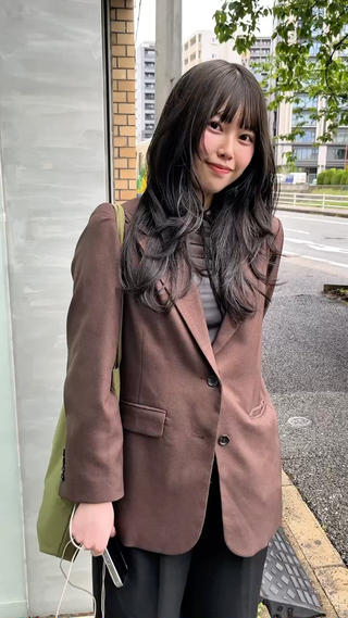 人気なlayer style✩⡱
緩く巻いて少し大人っぽい雰囲気も可愛いです୨୧
セットが苦手な方はワンカールで楽しめます