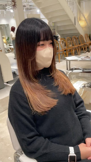 レイヤーカット️
ワンランク上のストレートスタイル
サラツヤ感を大事に、毛先の動きで軽やかさをプラス。
前髪とのバランスも