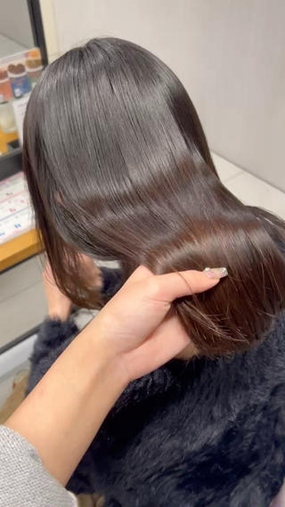 ミディアム ️💜akari💜 ハイトーン/レイヤーのヘアスタイル