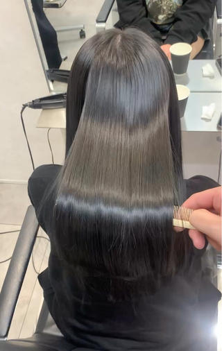セミロング カラー ✨美髪矯正✨髪質改善 ✨レイヤー✨大山　悠のヘアスタイル